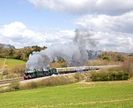 SW15 – Ex-GWR ‘Hall’ Class 4-6-0 No. 4965 ‘Rood Ashton Hall’ and ‘Castle’ Class 4-6-0 No. 5043 ‘Earl of Mount Edgcumbe’